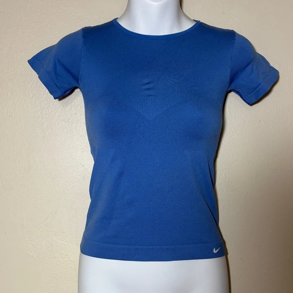 Nike Women's Royal Blue Short Sleeve Performance Tee